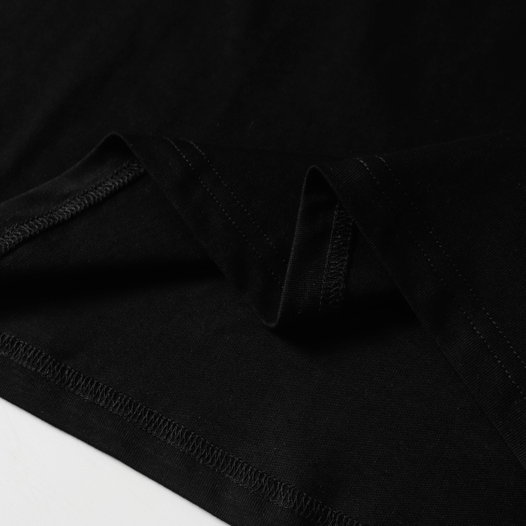 LOEWE/罗意威 25ss 黑白大LOGO刺绣短袖 黑色 白色