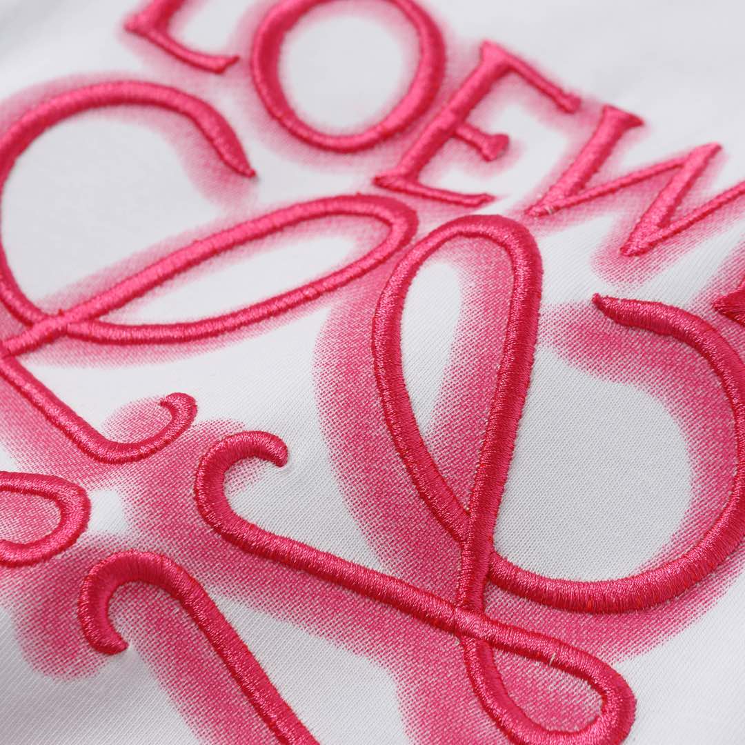 LOEWE/罗意威 25ss 荧光粉LOGO刺绣短袖黑色 白色