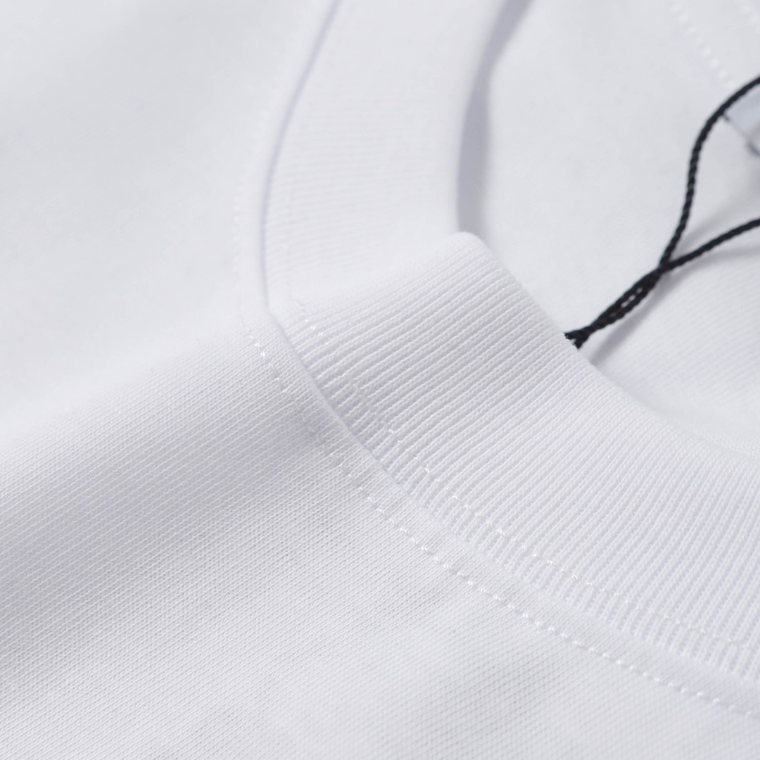 LOEWE/罗意威 25ss 荧光粉LOGO刺绣短袖黑色 白色