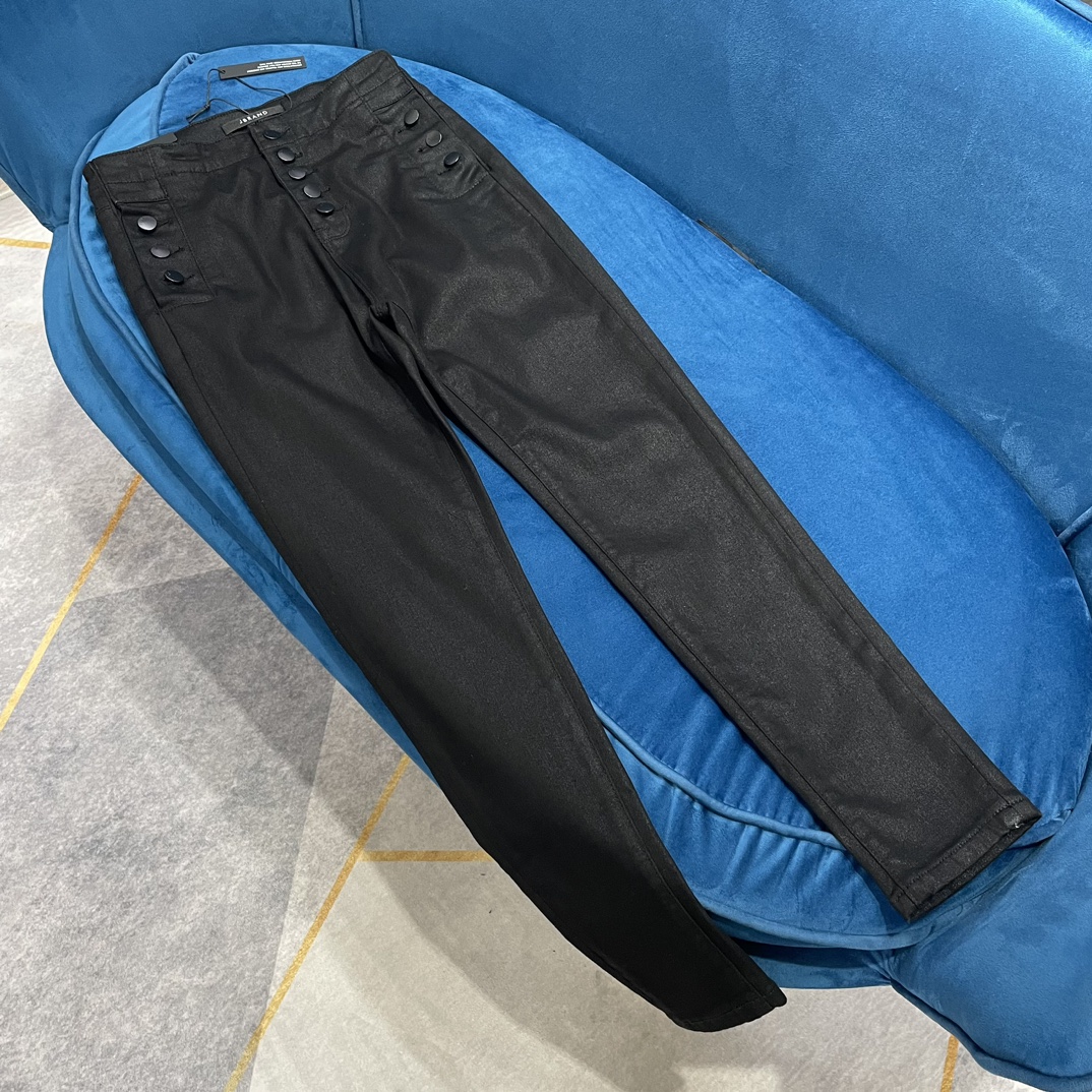 NO:307292,JB New small-legged pants Cotton elastic denim fabric No sense of restraint on the upper body Skin-friendly material Use primary color yeast washing process Selected imported denim fabrics, customized hardware accessories 1 color code number 26.27.28.29,,alexander wang19860909JB 新款小脚裤 棉弹牛仔面料 上身没束缚感 亲肤材质 采用原色酵母水洗工艺 精选进口牛仔面料,定制五金配件 1色码数26.27.28.29,,alexander wang,Women's clothing