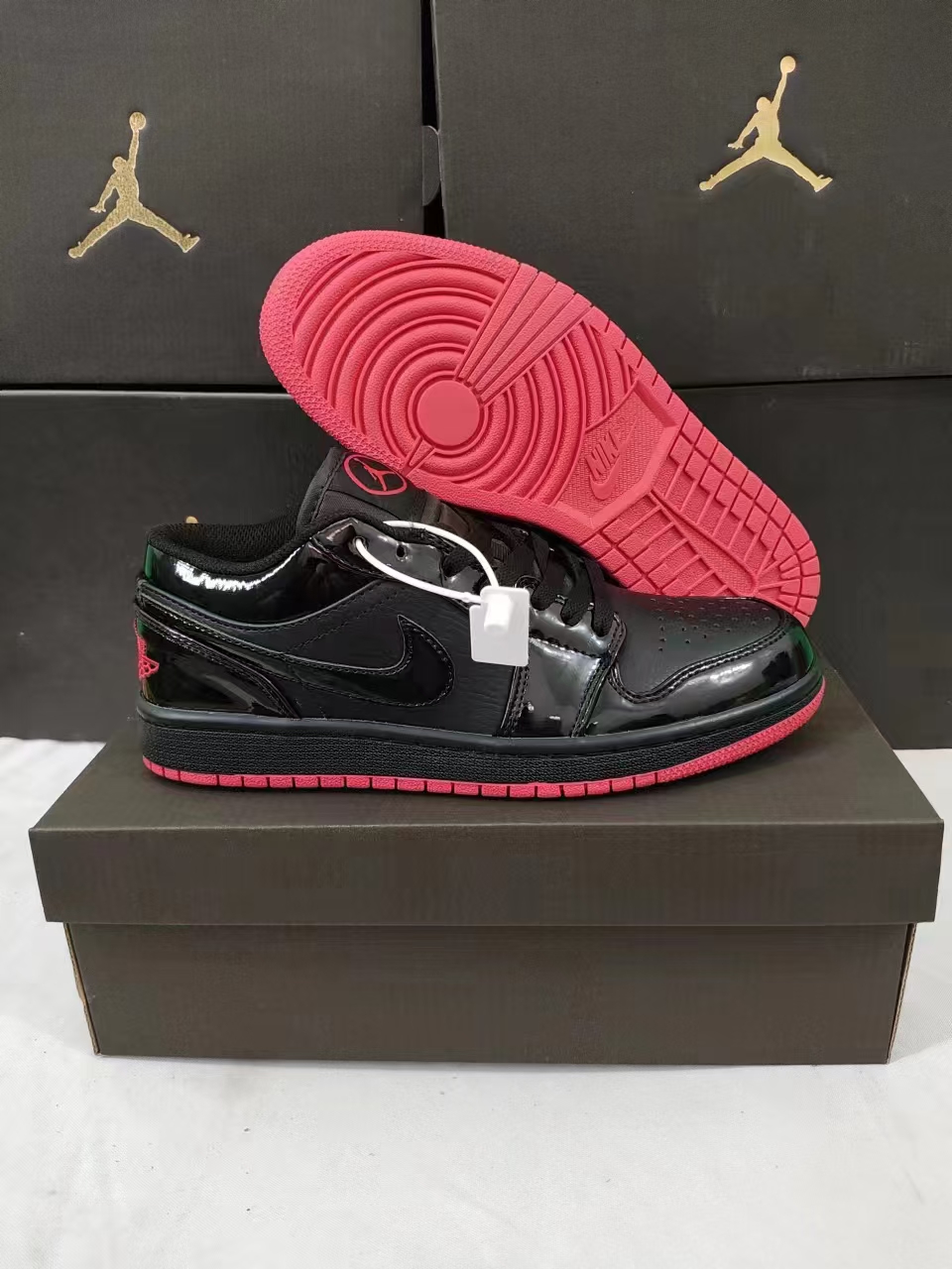 顶级纯原 市售最高版本🔥 💰115
AJ1颜色补齐