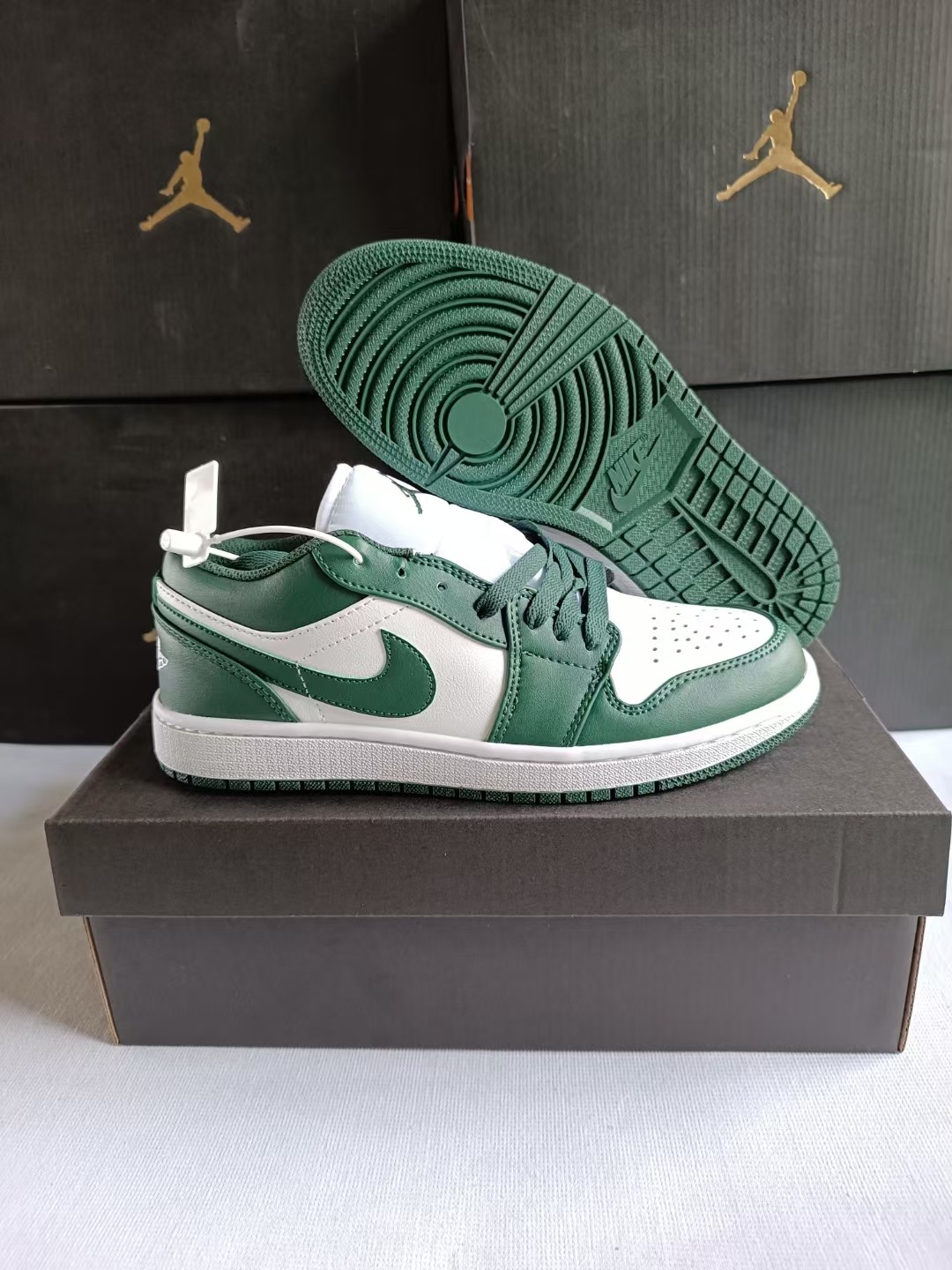 顶级纯原 市售最高版本🔥 💰115
AJ1颜色补齐