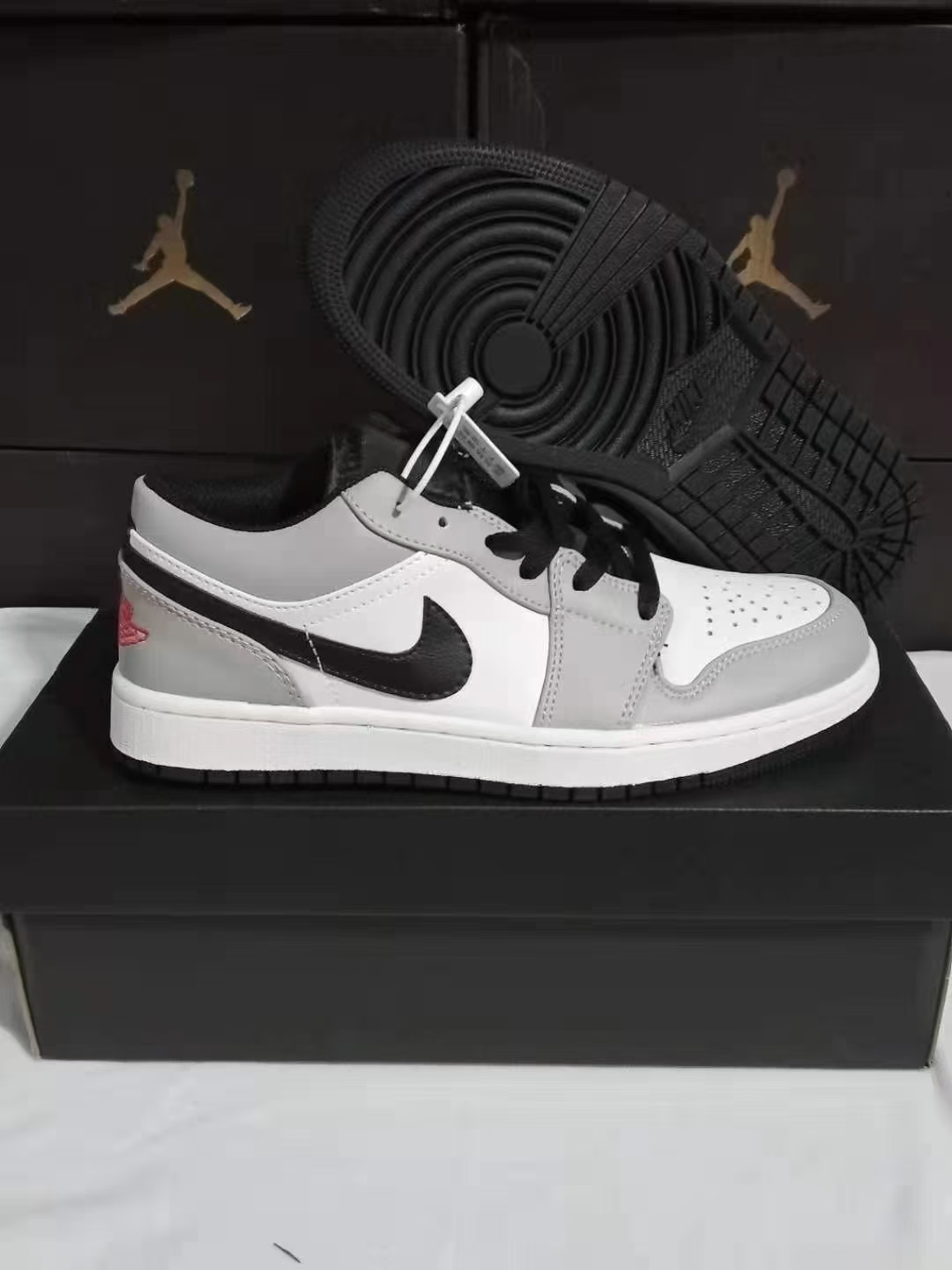 顶级纯原 市售最高版本🔥 💰115
AJ1颜色补齐