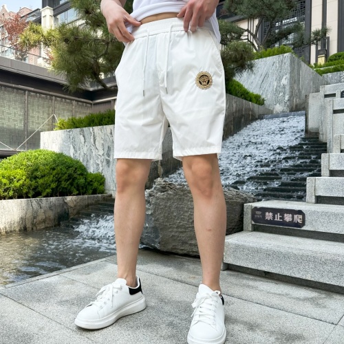 Versace Summer 2025 White Casual Shorts with Iconic Logo - Comfortable and Stylish 1 Versace Summer 2025 White Casual Shorts with Iconic Logo - Comfortable and Stylish