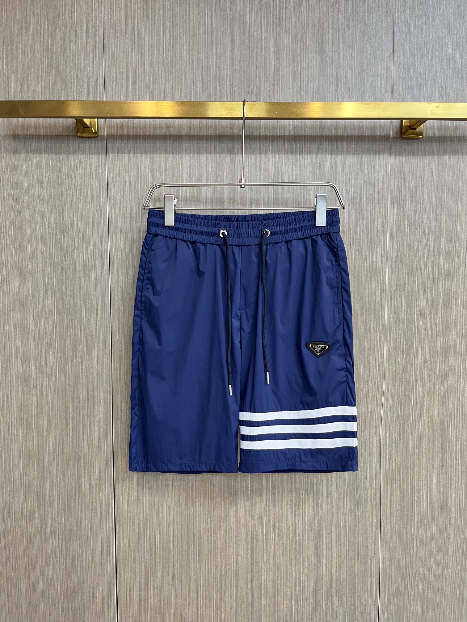 Prada Vêtements Shorts Replice trouvé
 Hommes Série d’été Peu importe