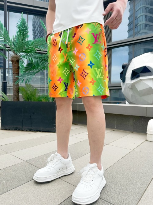Louis Vuitton 2025 Summer Men's Casual Colorful Shorts - Breathable & Comfortable 1 Louis Vuitton 2025 Summer Men's Casual Colorful Shorts - Breathable & Comfortable