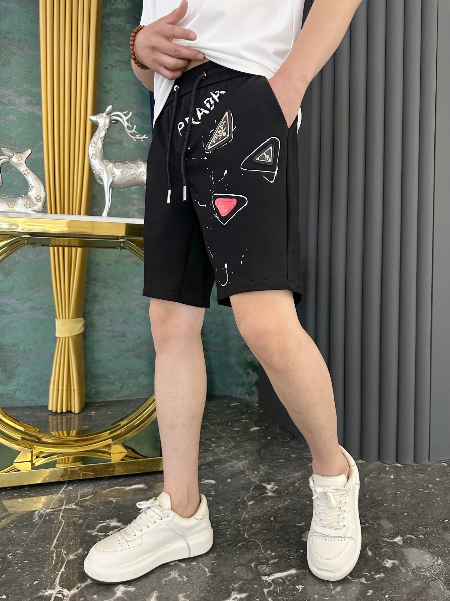 Prada Summer 2025: New One-Size-Name Logo Design, High-Quality Cotton Pants - 图片 2