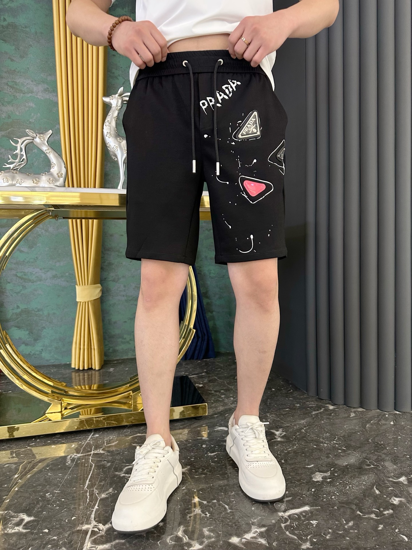 Prada Summer 2025: New One-Size-Name Logo Design, High-Quality Cotton Pants - 图片 5