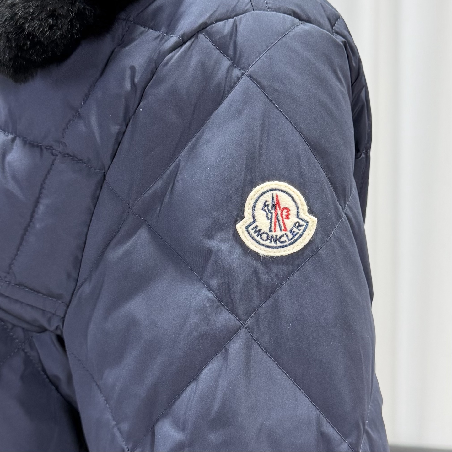 Пуховик Moncler