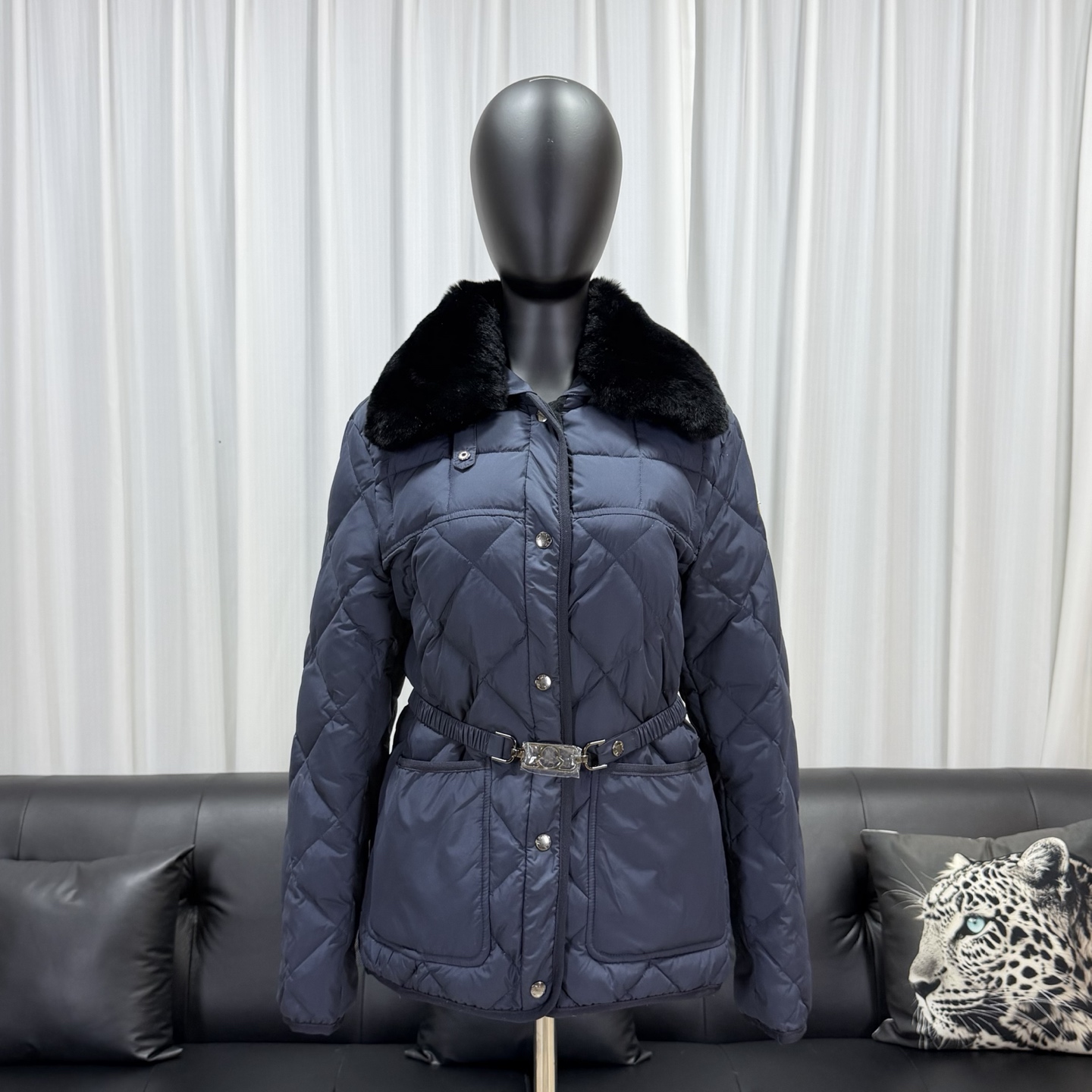 Пуховик Moncler
