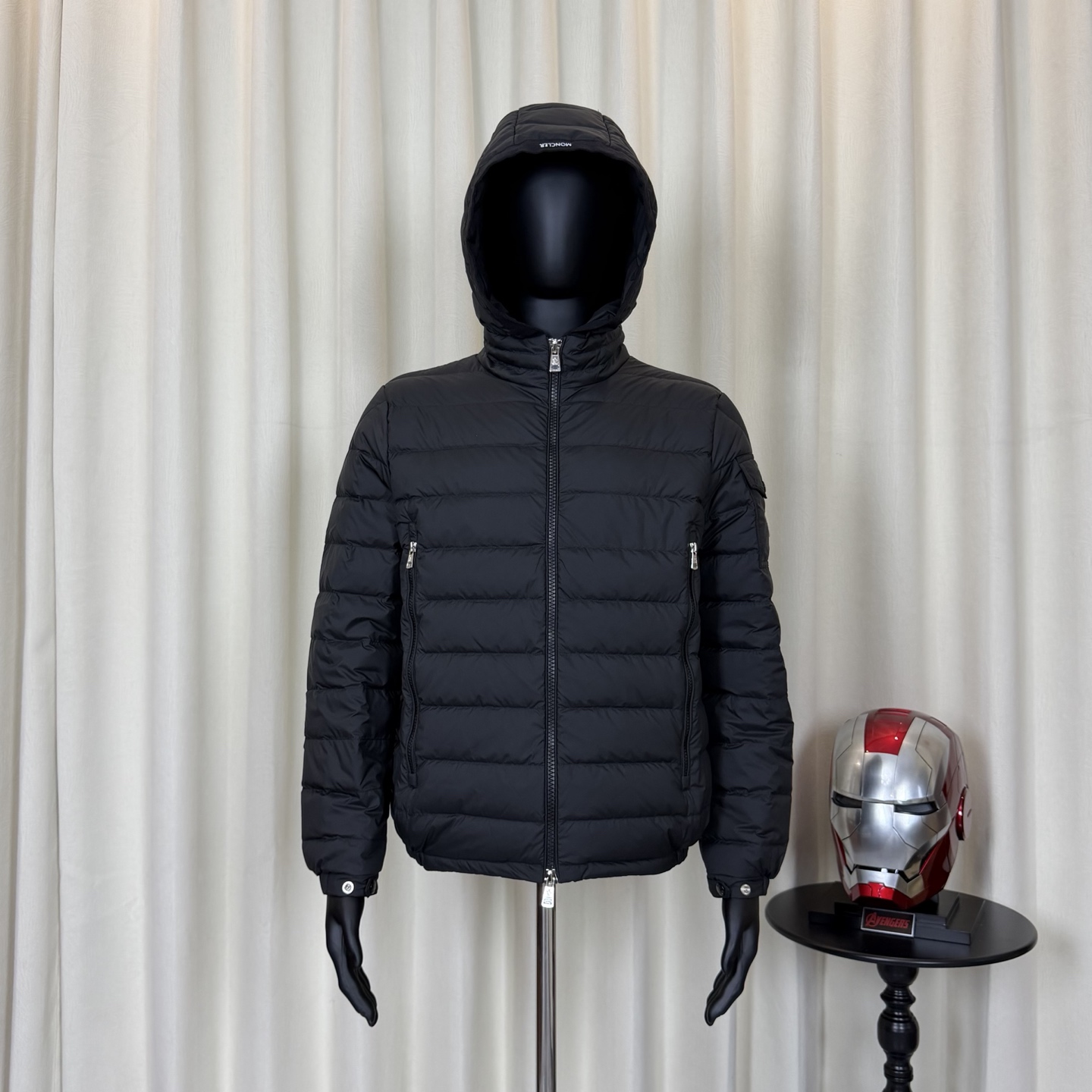 Пуховик Moncler