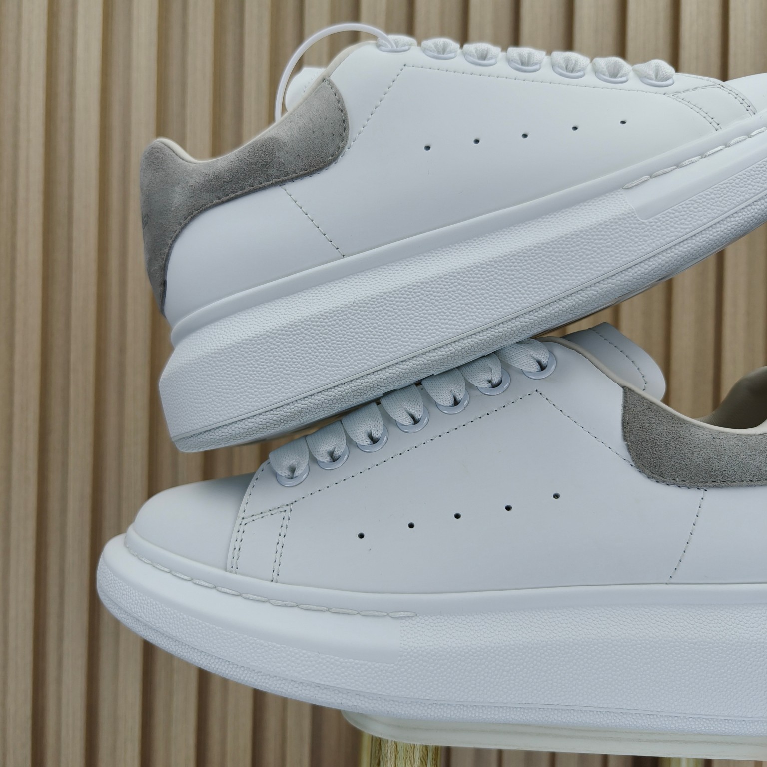Pure original chip version of Alexander McQueen——2023 McQueen's latest upgraded version