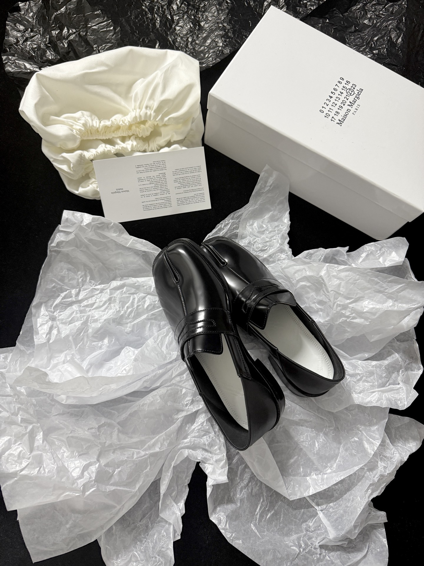마르지엘라 발가락 분리 가죽 로퍼 95882 이미지 4