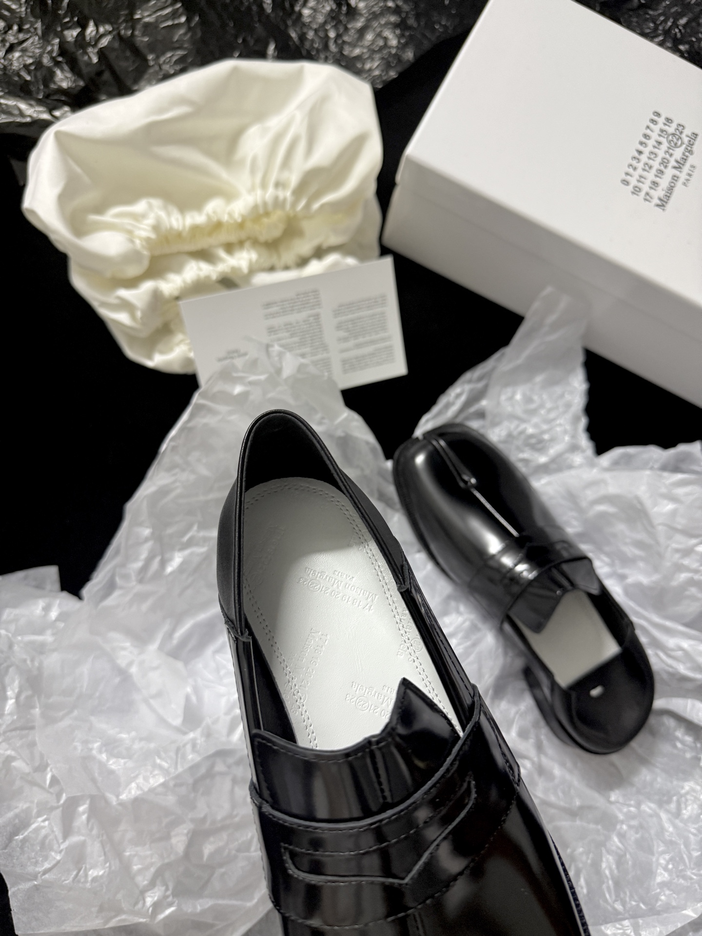 마르지엘라 발가락 분리 가죽 로퍼 95882 이미지 6