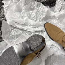 G102@ Unfolio 𝟐𝟔𝐀𝐖秋冬新品 翻边西部短靴|复古旷野解锁多元穿搭可能 美式西部风骨融入利落靴型 每一步都 G102@ Unfolio 𝟐𝟔𝐀𝐖秋冬新品 翻边西部短靴|复古旷野解锁多元穿搭可能 美式西部风骨融入利落靴型 每一步都