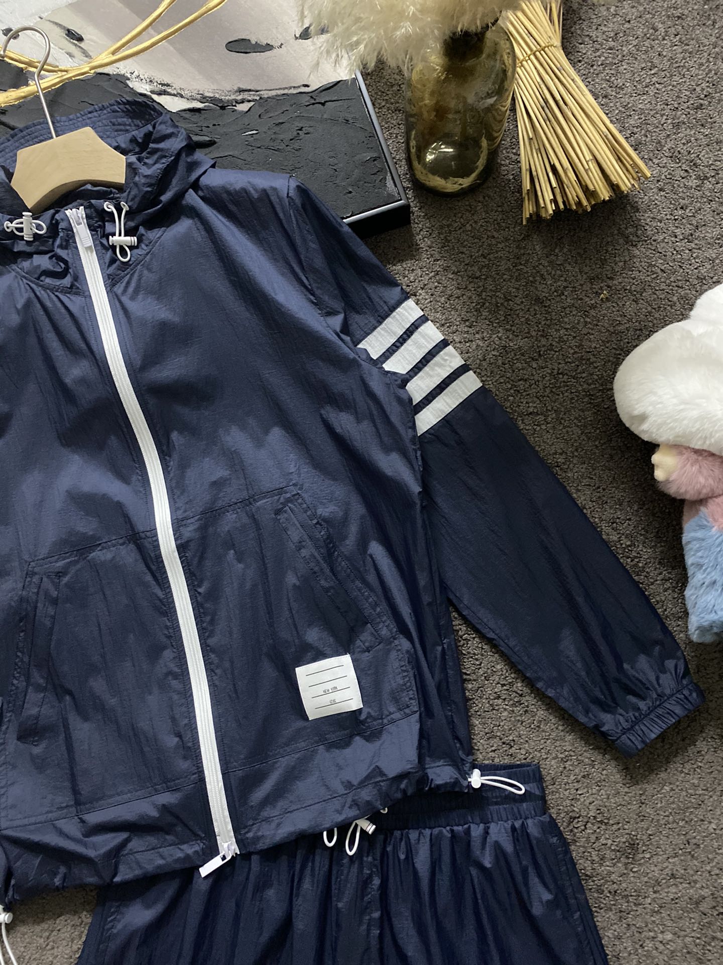 SUN-PROOF SUIT, SUN-PROOF SUIT P638, SHORTS P588 TO SELL THE BOUQUETS AND FEEL GRACEFUL. - 图片 2