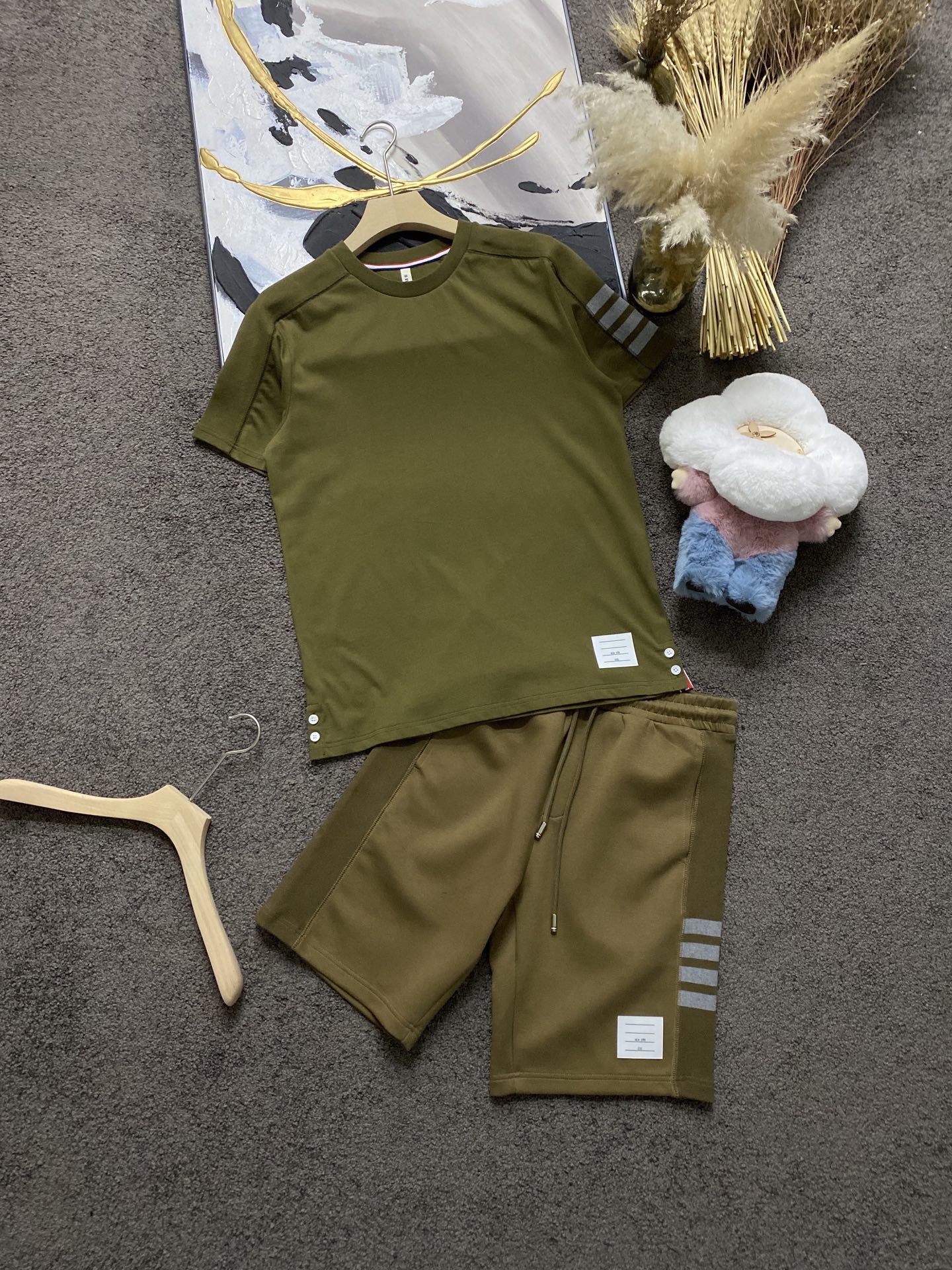 NO:136916,New product suit tops, pants P disassembled and sold this season's new colors, olive green, fresh, alexander wang19860909新品套装上衣,裤P拆卖 本季新色,橄榄绿,清新,,alexander wang,Men's clothing