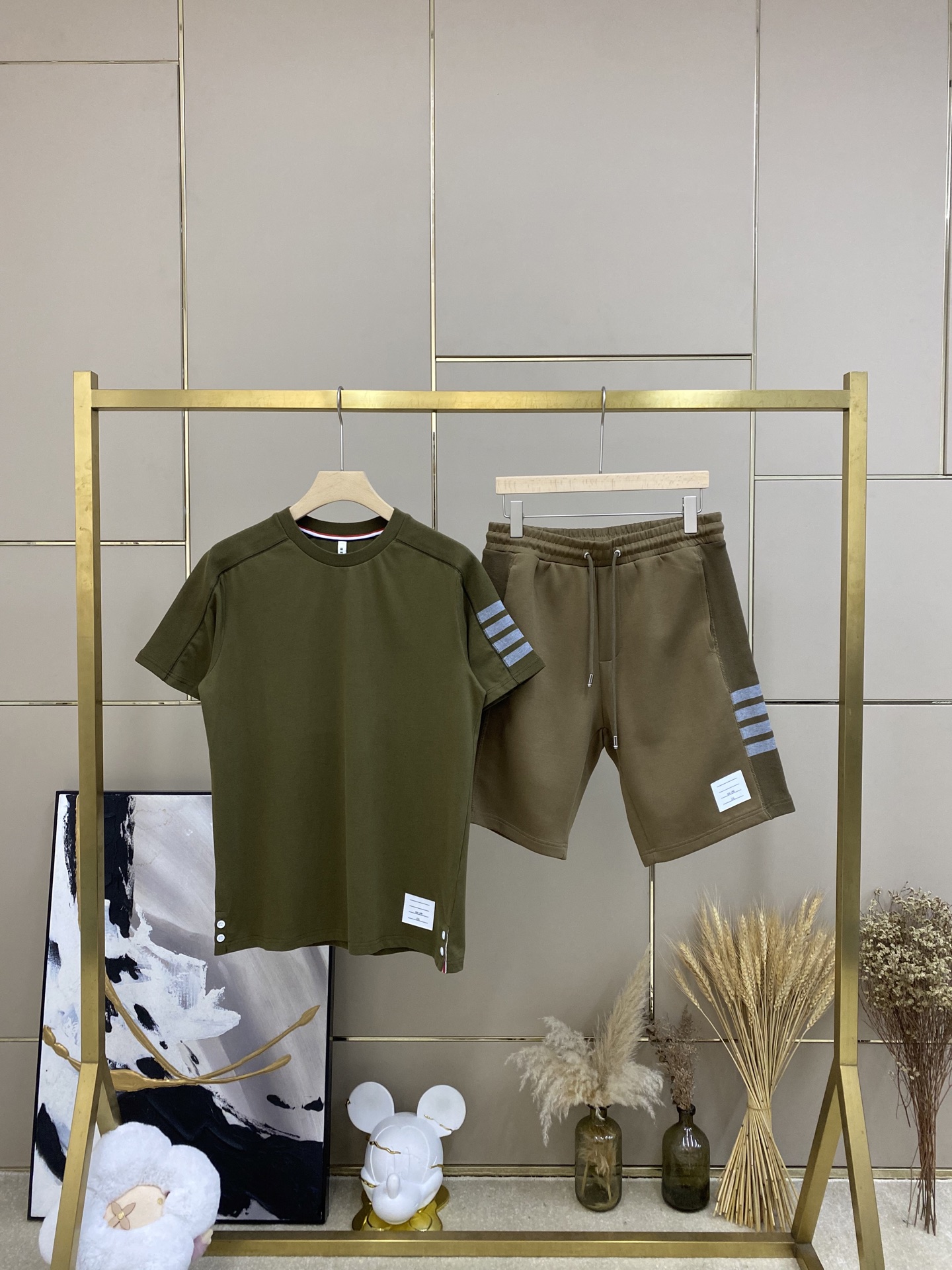 NO:136899,New product suit tops, pants P disassembled and sold This summer, we will go to a very far place, see the sea, travel through forests and mountains, alexander wang19860909新品套装上衣,裤P拆卖 这个夏天要去很远很远的地方,去看大海,穿越森林高山,,alexander wang,Men's clothing