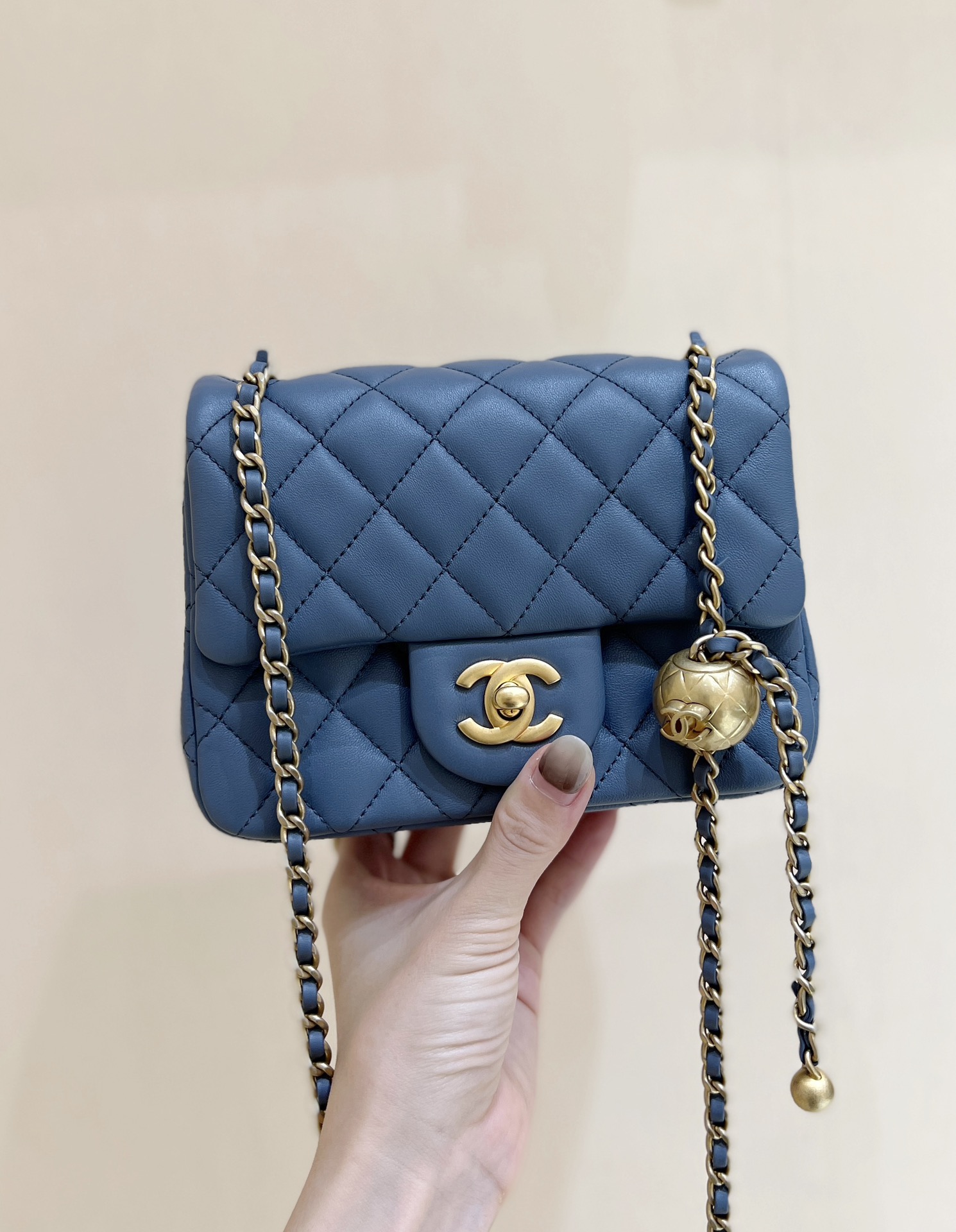 US Sale
 Chanel Classic Flap Bag Crossbody & Shoulder Bags Sheepskin Mini