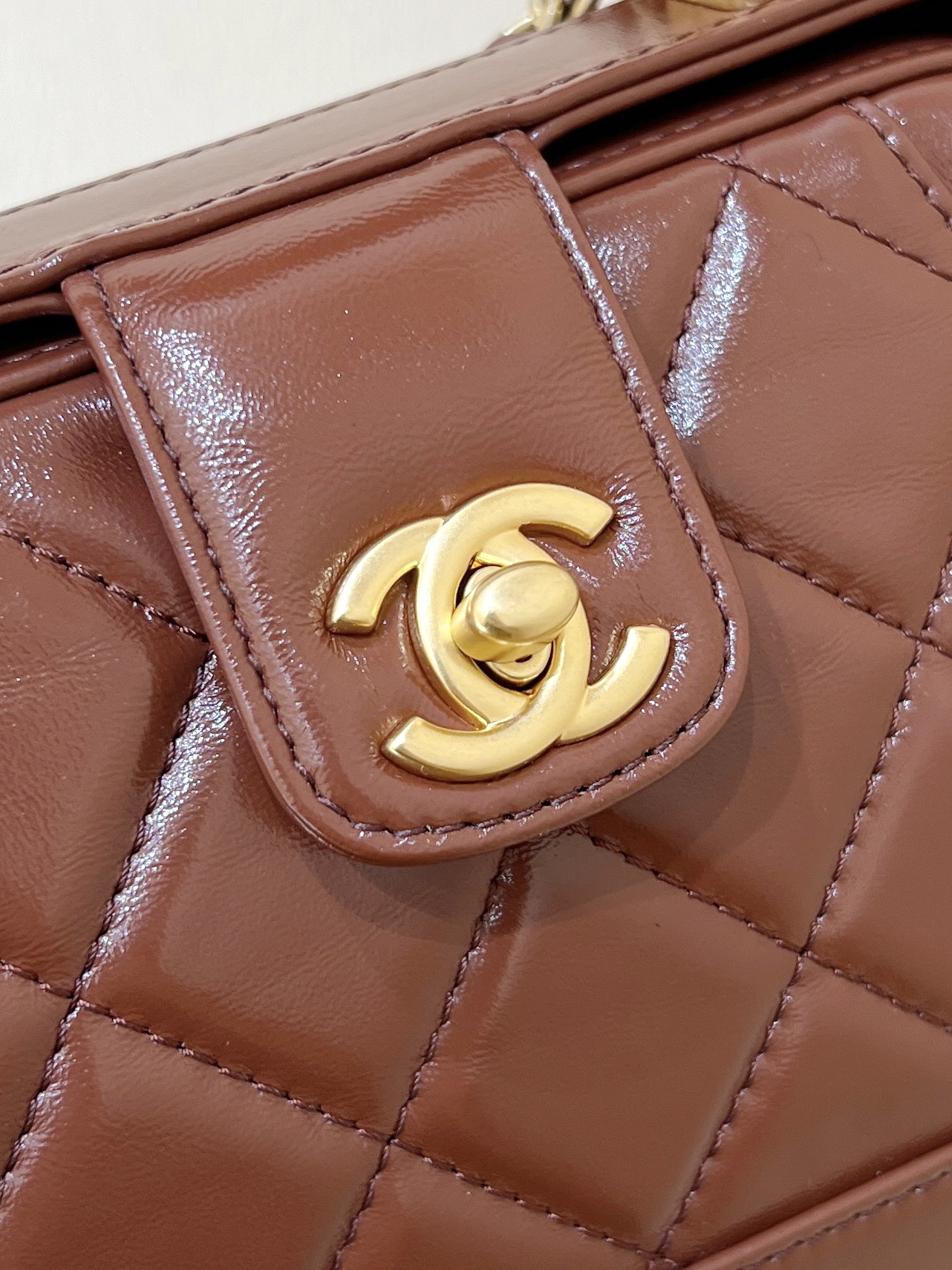 Chanel 24A Doctor Bag Brown Waxed Lambskin, AS4958 Doctor bag (12*18*7cm) 8 i1720939922 7190 1