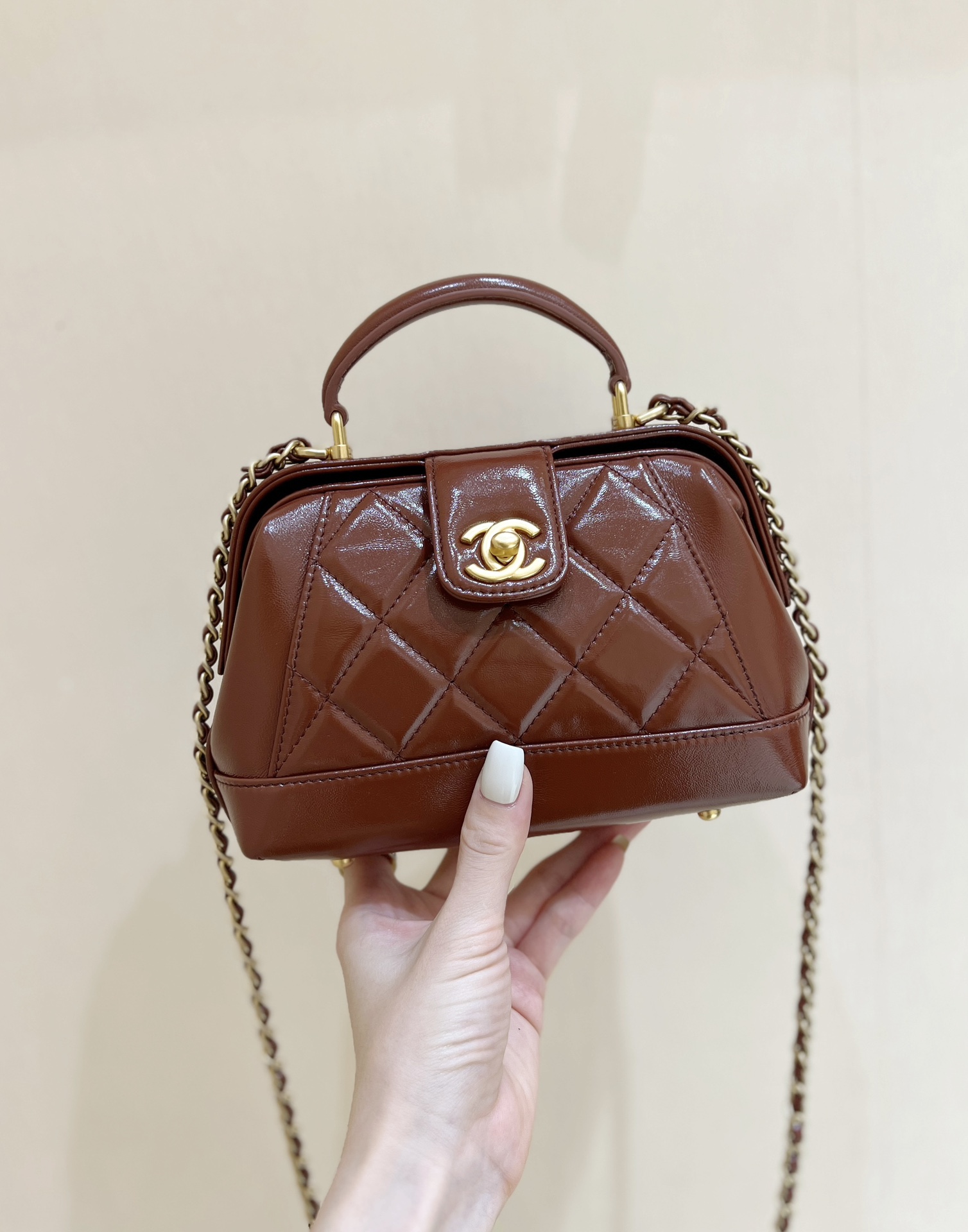 Chanel 24A Doctor Bag Brown Waxed Lambskin, AS4958 Doctor bag (12*18*7cm) 1 i1720939922 7650 3