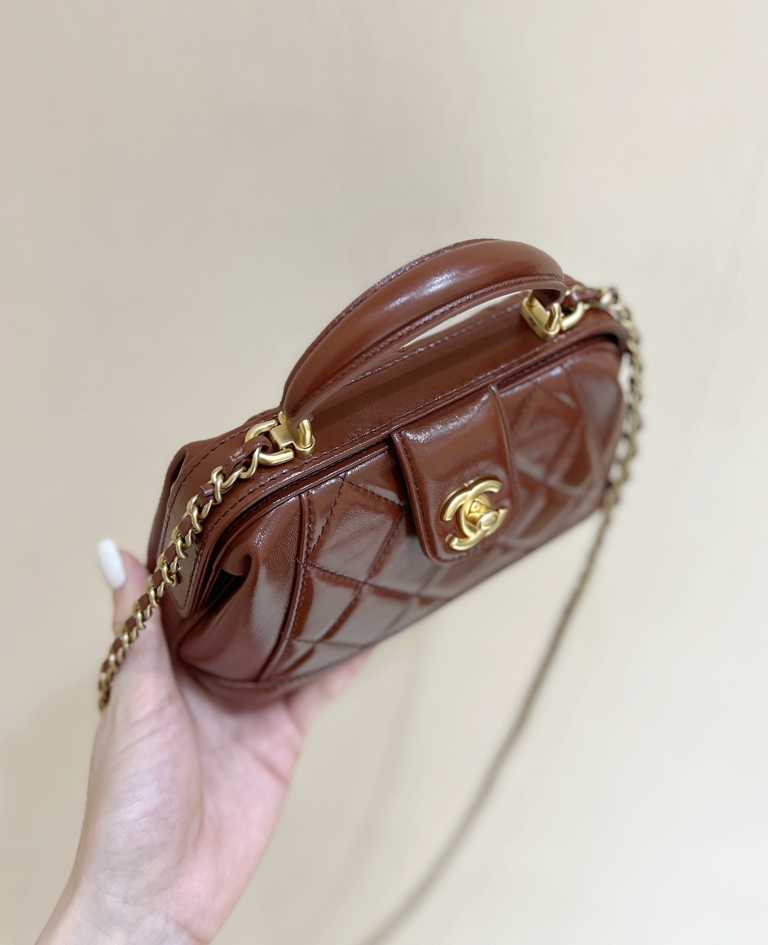 Chanel 24A Doctor Bag Brown Waxed Lambskin, AS4958 Doctor bag (12*18*7cm) 3 i1720939922 7679 7