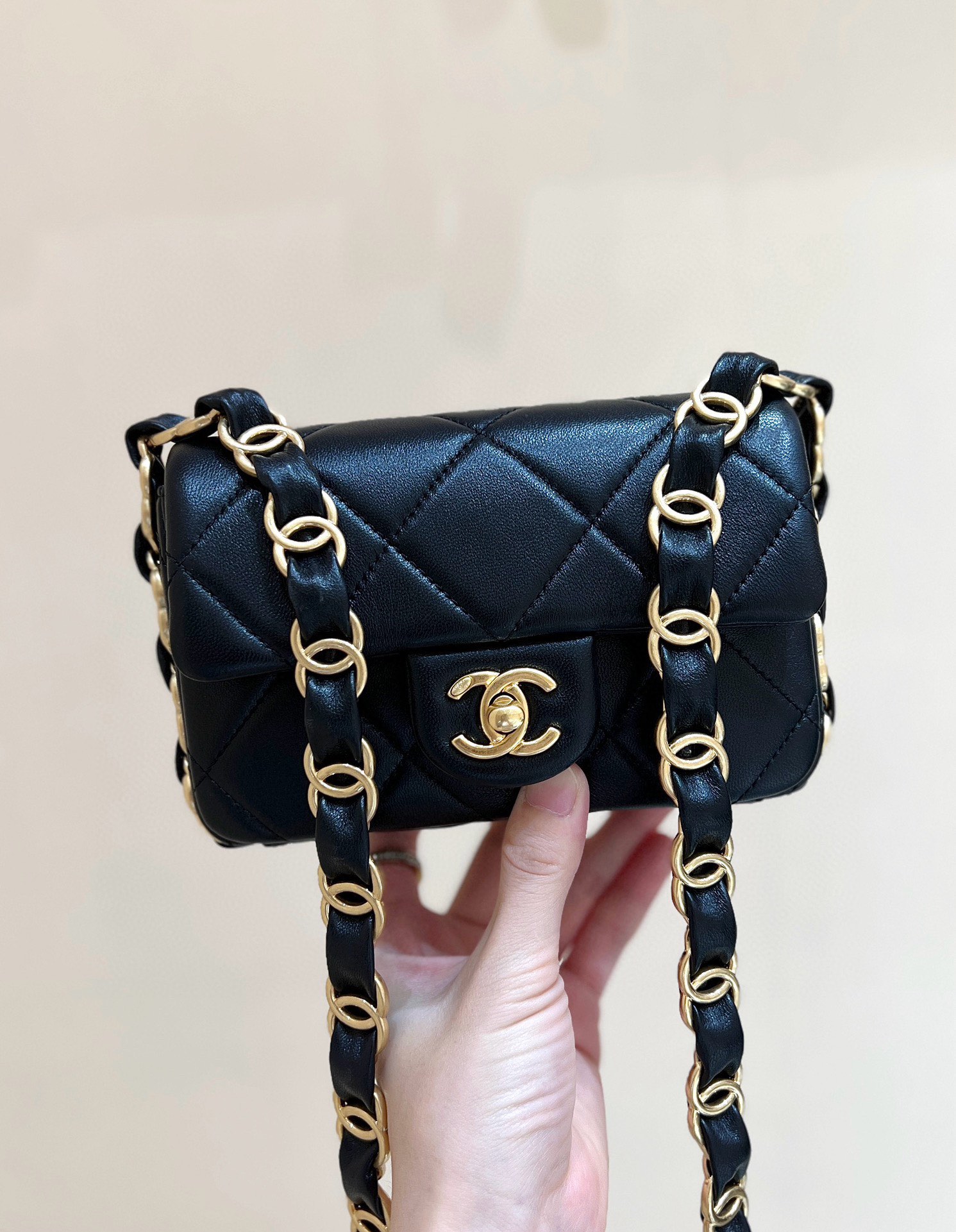 Chanel Crossbody & Shoulder Bags Black Sheepskin Fall/Winter Collection Chains