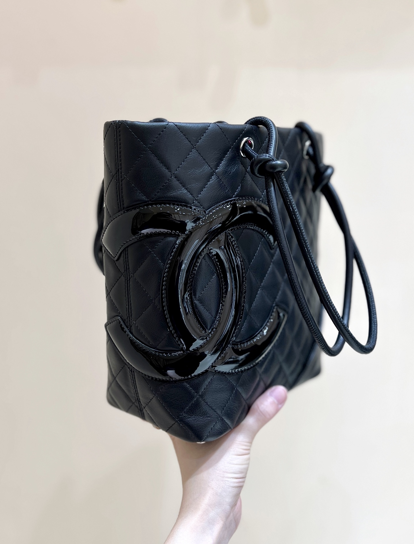 [Chanel Women