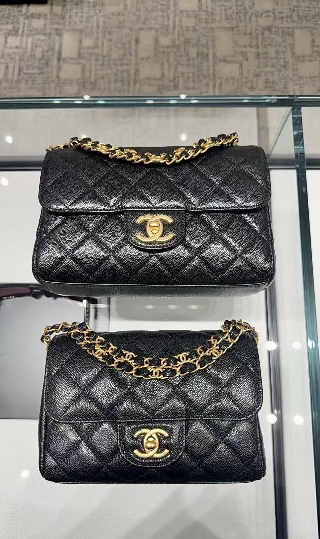 [Chanel Women