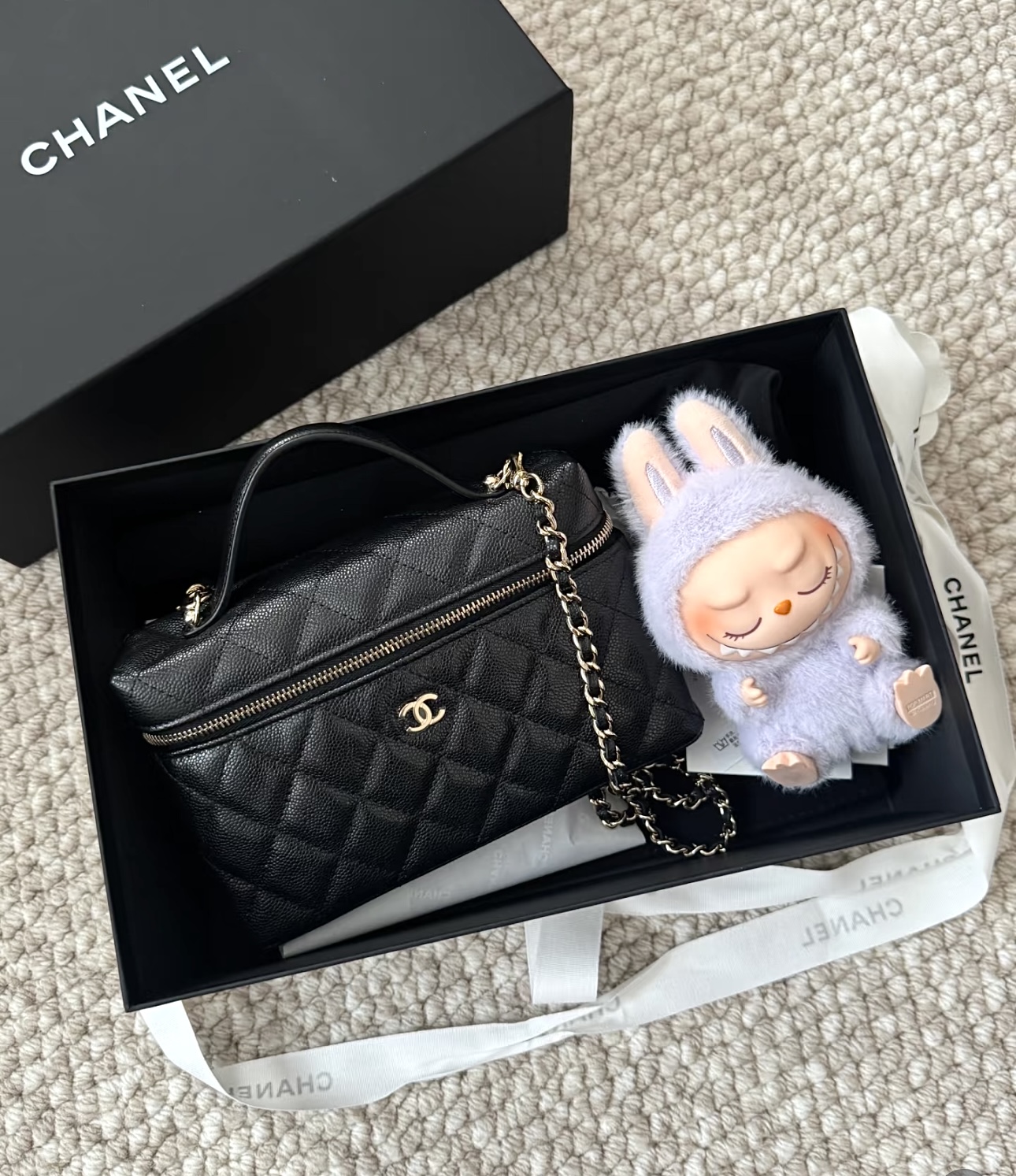 [Chanel Women