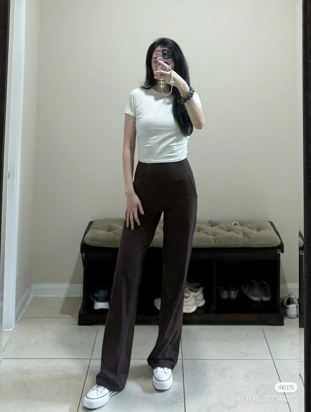 110💰编码90240338 lululemon丨Align™新款女士运动裸感螺纹阔腿裤,亚洲版型设计,立体剪裁完美塑形,宽松的阔腿裤型包容腿型实力藏肉。两侧斜插口袋,后置便捷卡片口袋,方便实用。罗纹 Nulu™ 面料触感柔滑,带有四面弹力,添加 Lycra® 氨纶,舒适伸展。腰部平整贴合,减少紧勒,延展性好,完美包裹每寸肌肤又完全没有紧绷感,像身体外的裸感保护层,凸显身材线条,兼具颜值、舒适度、专业度,给不同身材女孩最棒的包容度,运动健身/日常出街它都可以!
颜色:军绿色 卡其色 黑色
尺码:4 6 8 10