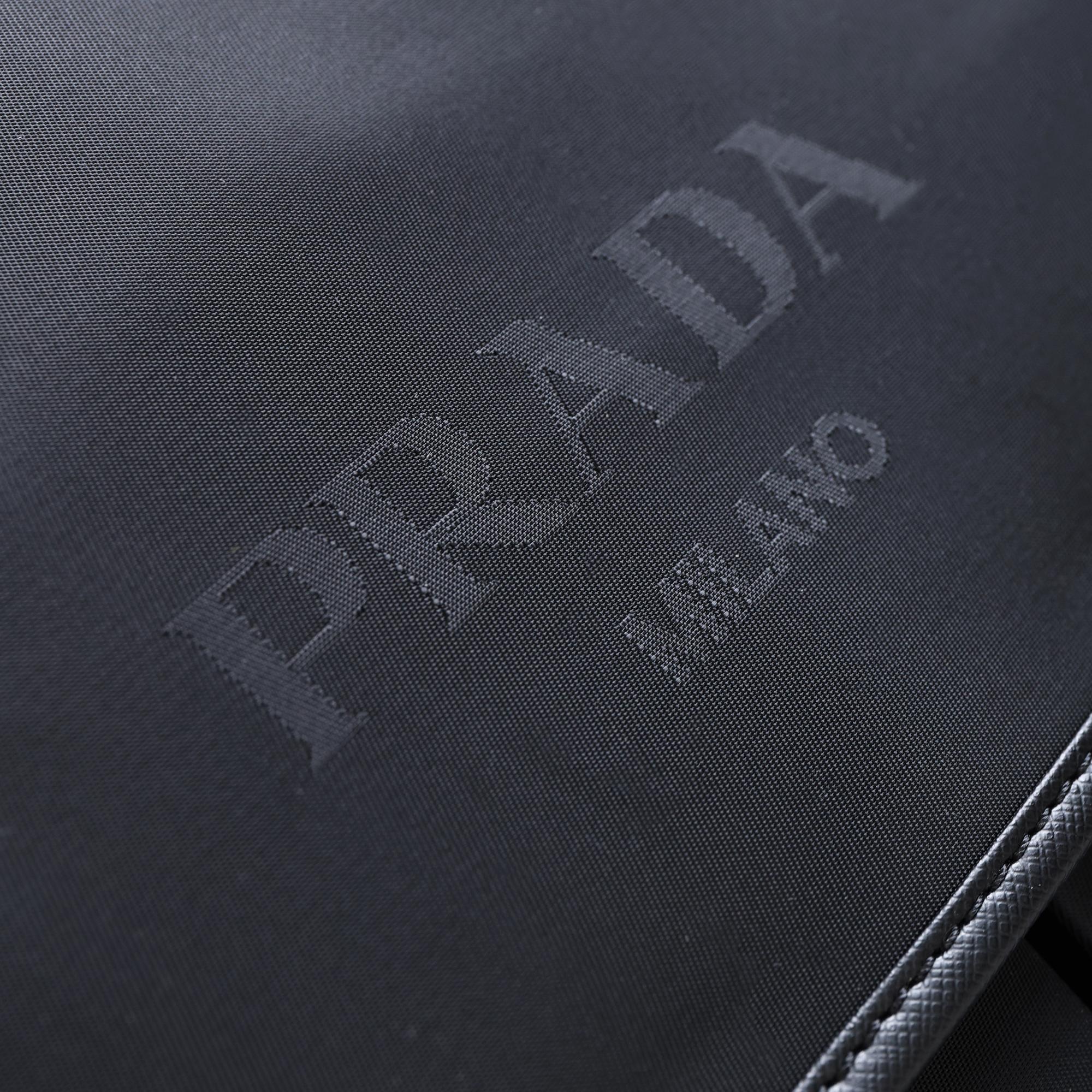 回货。升级版《🅿 RADA》=🅿家一款超经典的官网爆销款，市场对版手工品质，轻盈的原版防水布料一直受到很多人追捧。原版品