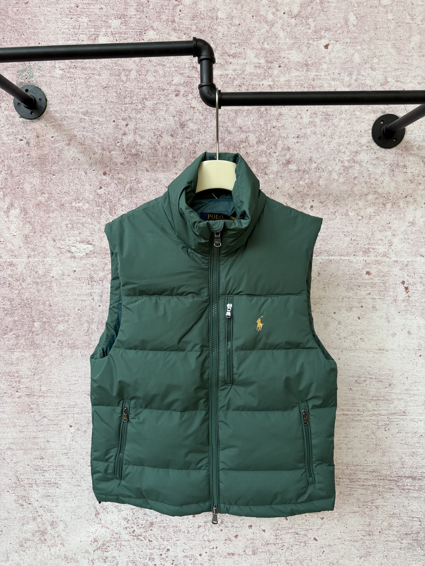 Ralph Lauren Down Vest: Embroidered Polo Logo, Windproof, Perfect for Autumn