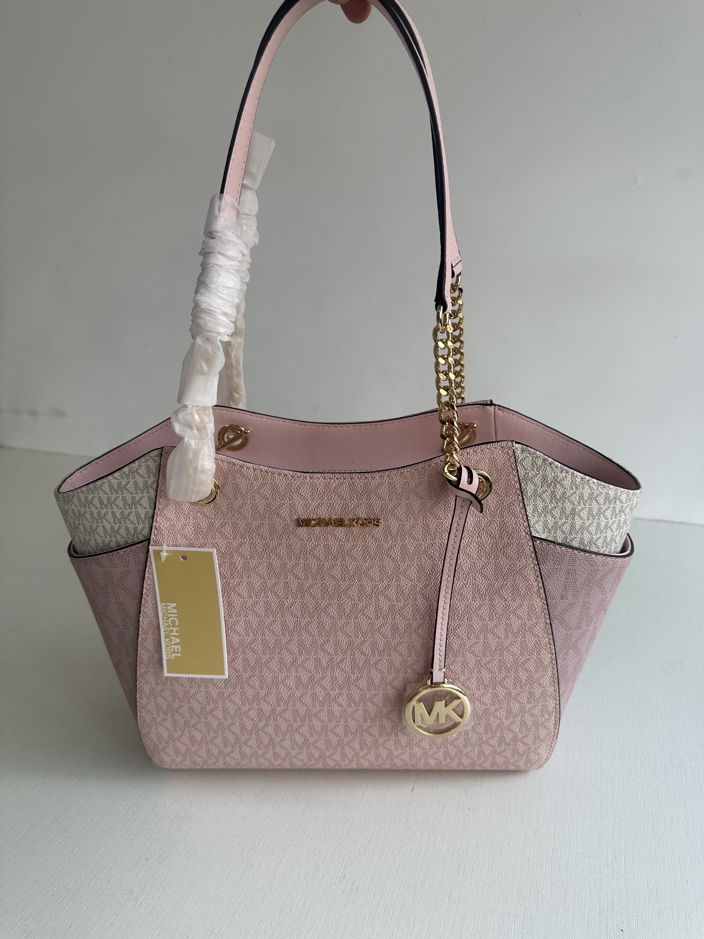 原单340
mk新款JET SET TRAVEL系列妈咪购物袋，尺寸:底长27上宽39&times;26&times;11