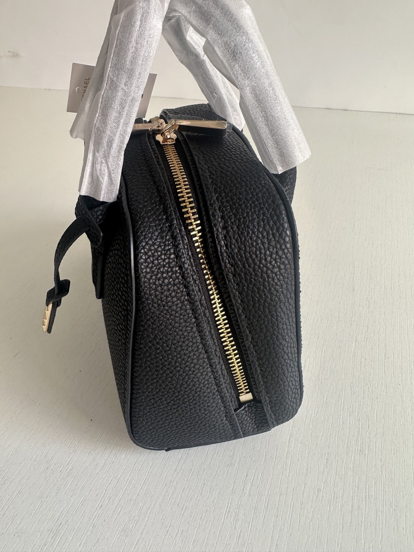 Michael Kors MK新款Ashton系列小号女士手提包波士顿包枕头包，尺寸：20×15×9