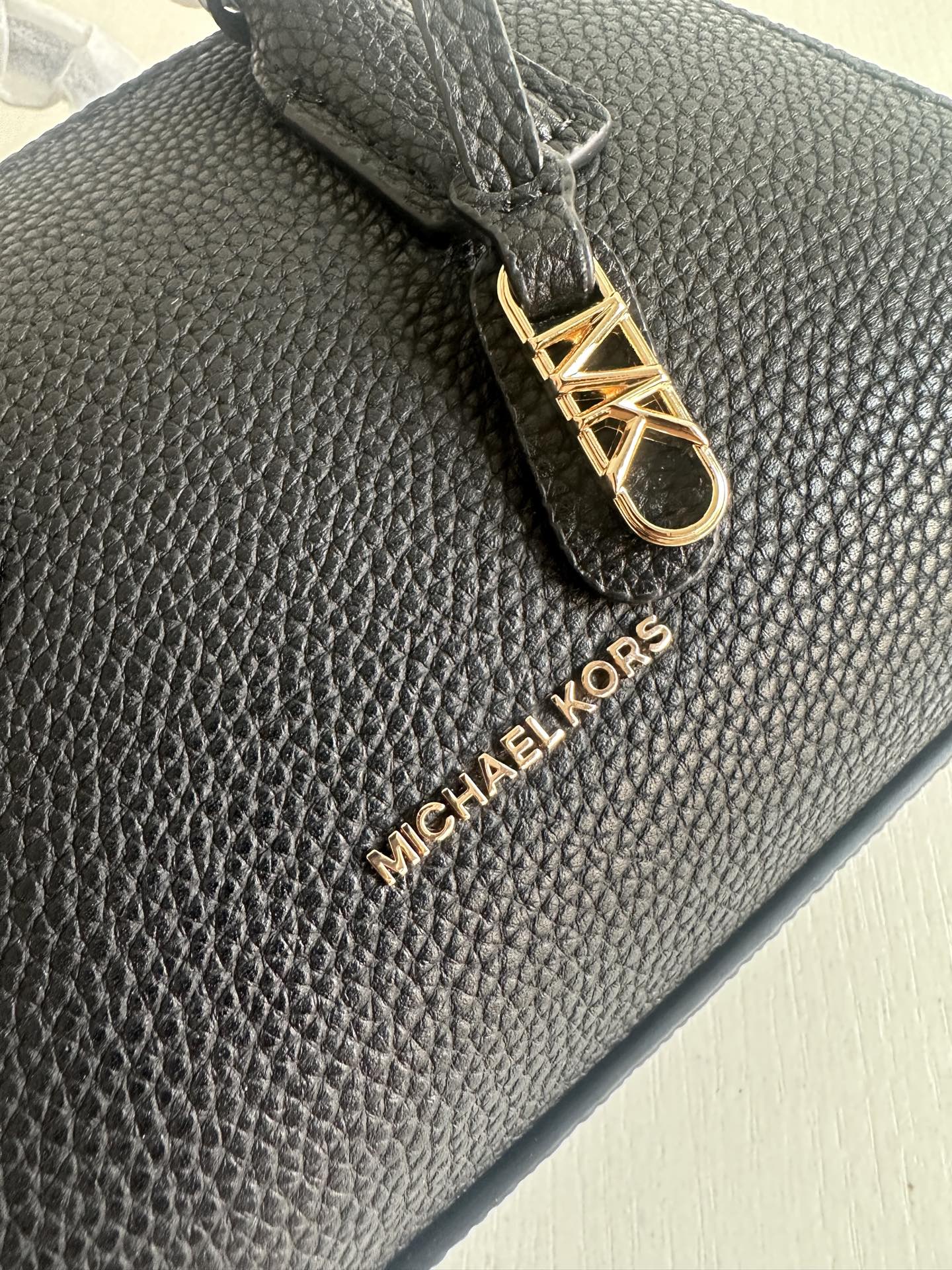 Michael Kors MK新款Ashton系列小号女士手提包波士顿包枕头包，尺寸：20×15×9