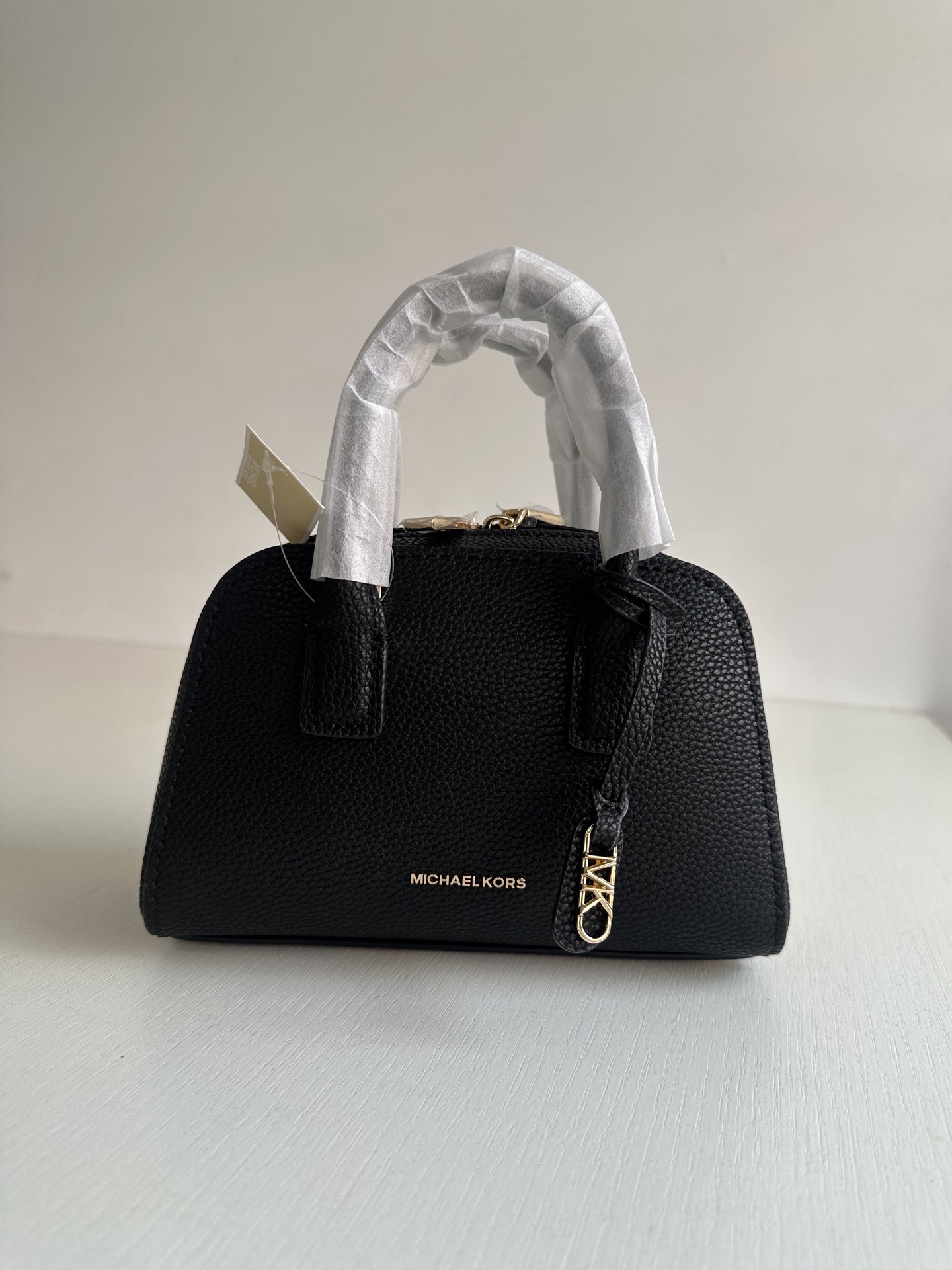 Michael Kors MK新款Ashton系列小号女士手提包波士顿包枕头包，尺寸：20×15×9