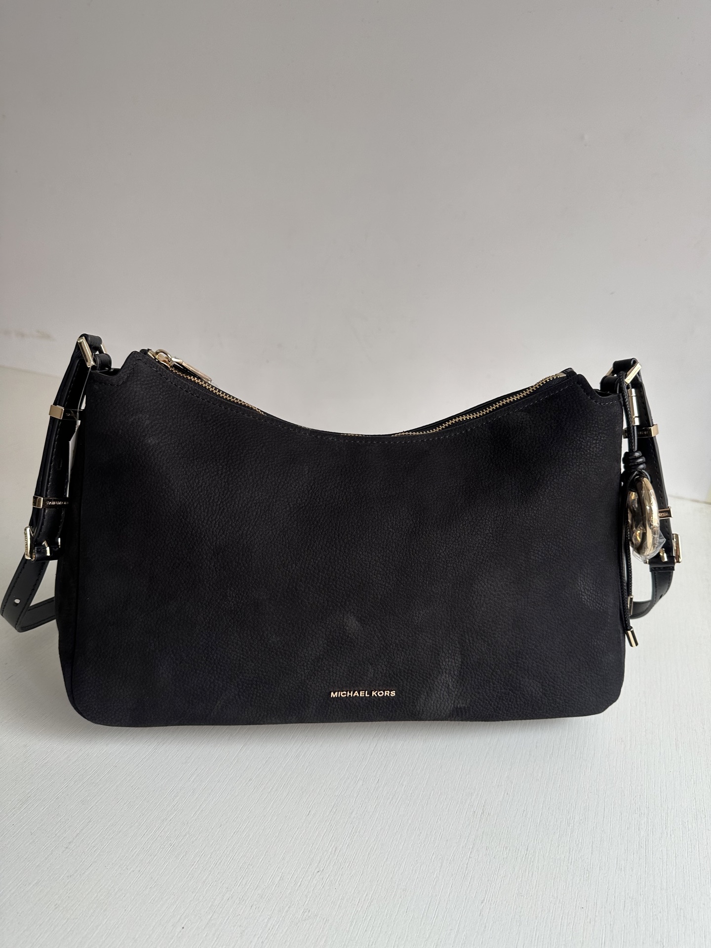 Michael Kors <反毛皮材质> mk新款Nolita系列Michael kors 中号反毛皮单肩包
