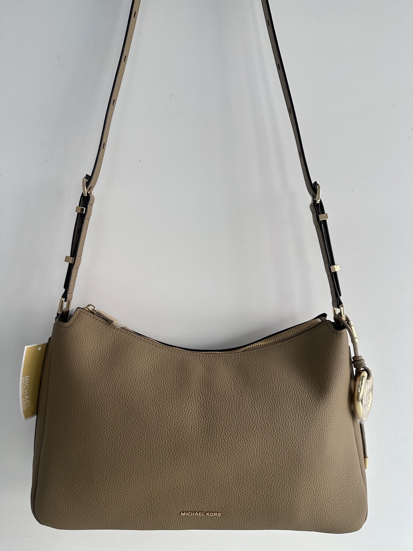 Michael Kors <荔枝纹牛皮> mk新款Nolita系列Michael kors 中号荔枝纹牛皮单肩包