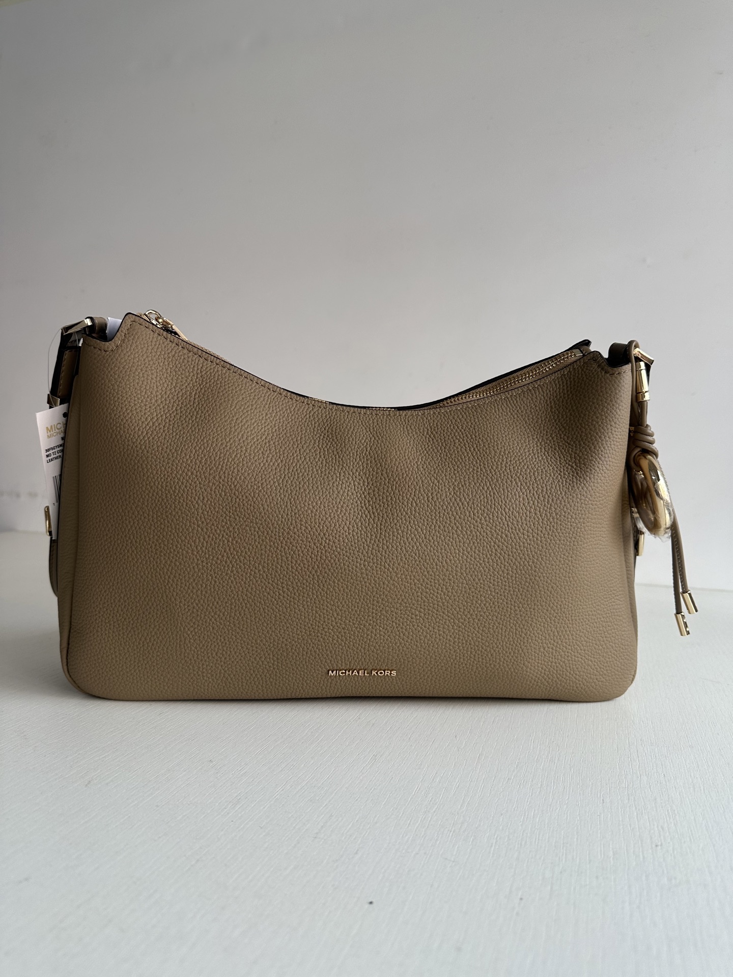 Michael Kors <荔枝纹牛皮> mk新款Nolita系列Michael kors 中号荔枝纹牛皮单肩包