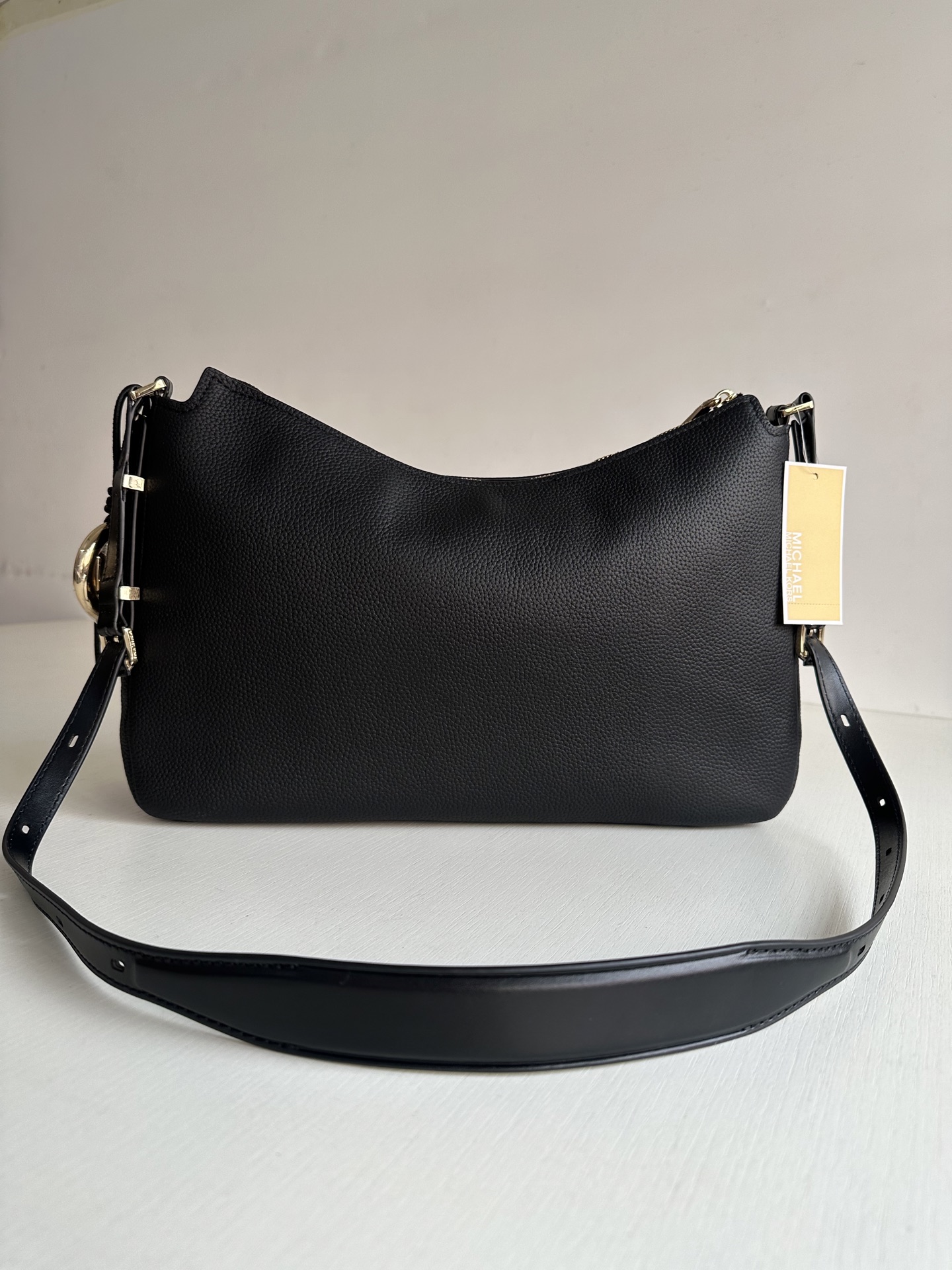 Michael Kors <荔枝纹牛皮> mk新款Nolita系列Michael kors 中号荔枝纹牛皮单肩包