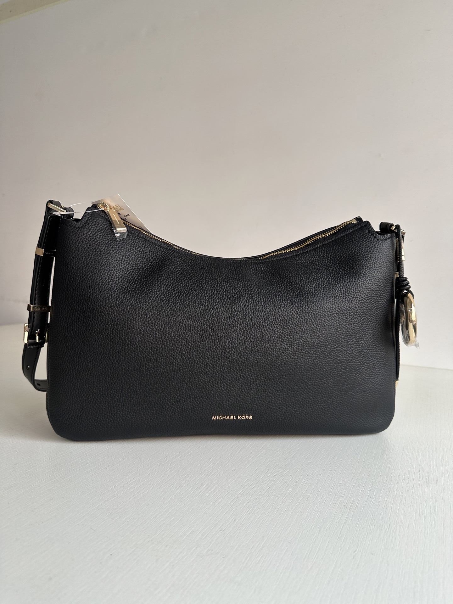 Michael Kors <荔枝纹牛皮> mk新款Nolita系列Michael kors 中号荔枝纹牛皮单肩包