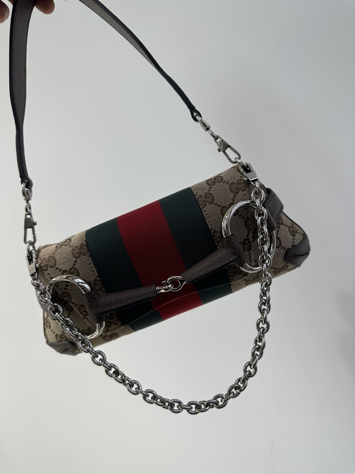 P880 Pure original Gucci 23 new Horsebit Chain series small chain horsebit shoulder bag. Gucci reinterprets the brand's classic elements, skillfu