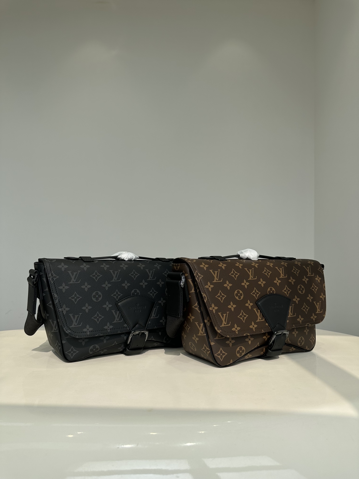 Louis Vuitton LV Montsouris Messenger Bags Quality AAA+ Replica
 Bronzing Men All Steel Epi Calfskin Cowhide Fashion