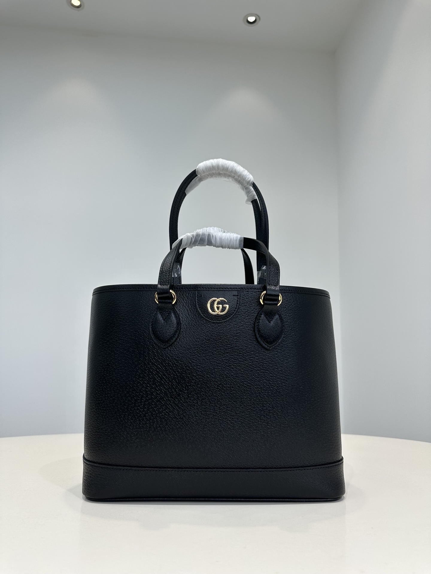 P900 Pure original Gucci Gucci 23 new mini tote bag shopping bag, the Ophidia series has been reinterpreted with new sizes and styles. The handle