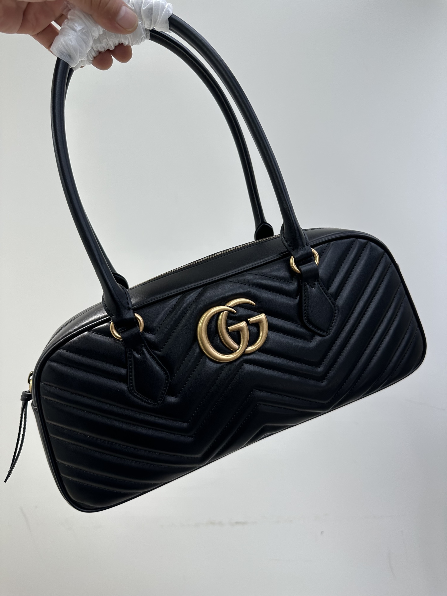 P850 Pure original Gucci/Gucci 24s counter summer new marmant medium shoulder handbag armpit bag quilted cowhide women's bag! The body of the bag