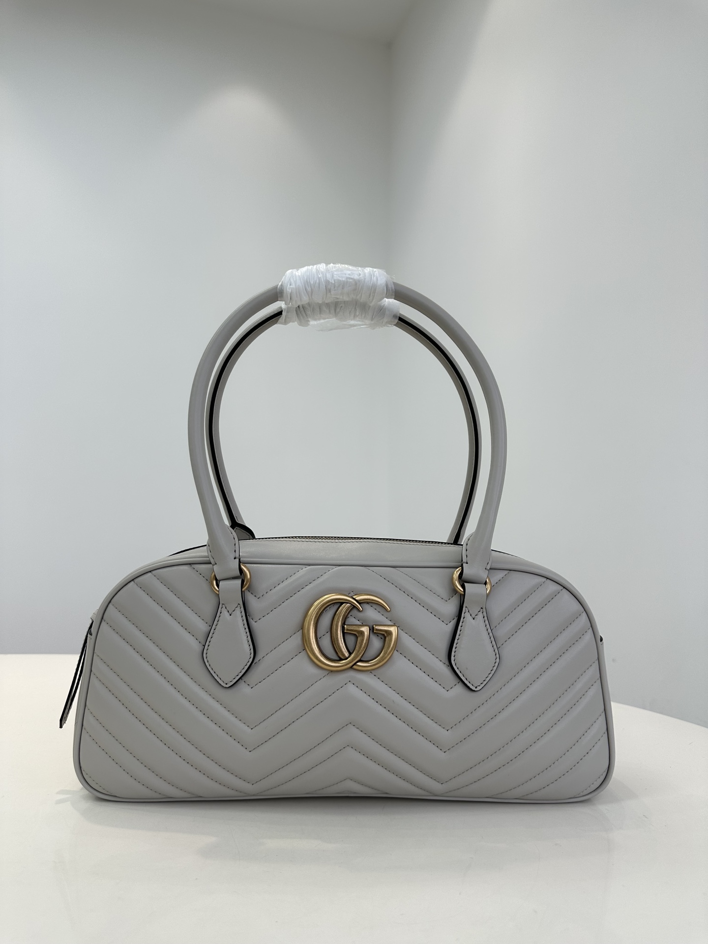P850 Pure original Gucci/Gucci 24s counter summer new marmant medium shoulder handbag armpit bag quilted cowhide women's bag! The body of the bag