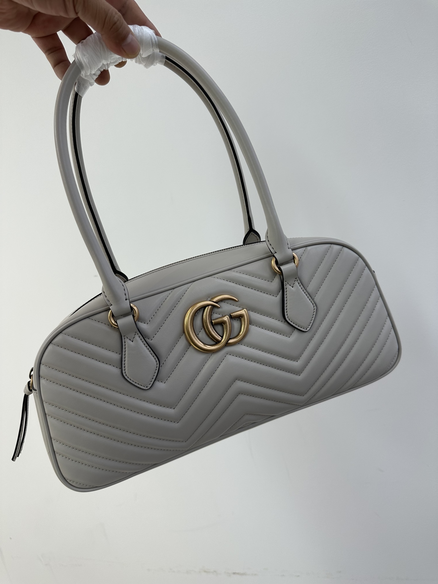 P850 Pure original Gucci/Gucci 24s counter summer new marmant medium shoulder handbag armpit bag quilted cowhide women's bag! The body of the bag
