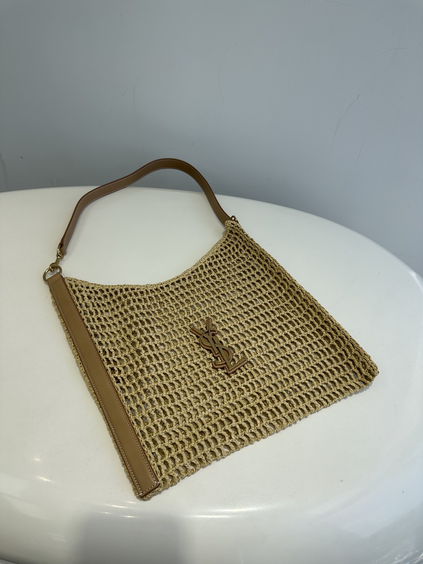 Official pure original single oxalis series YSL/Yves Saint Laurent women's tote bag 24 new woven hollow shoulder bag! Size: 40X37X3cm