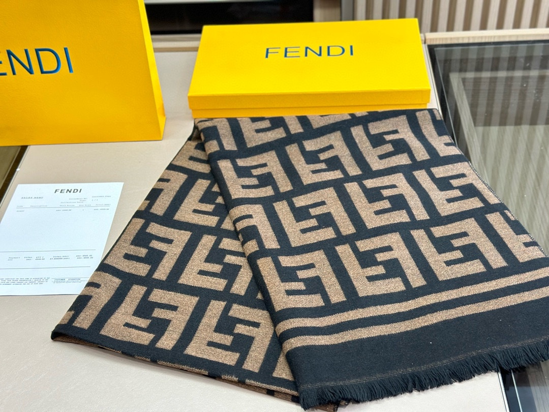 FENDI Scarf - Comprehensive 4